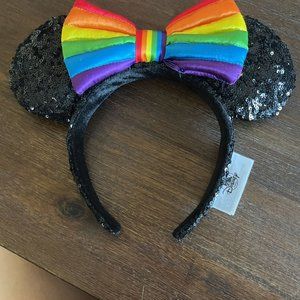 Minnie mouse ears